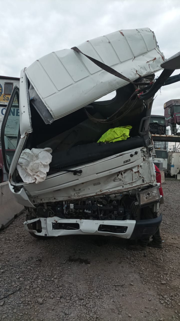 Tolva Mitsubishi FUSO CANTER 915  USADA